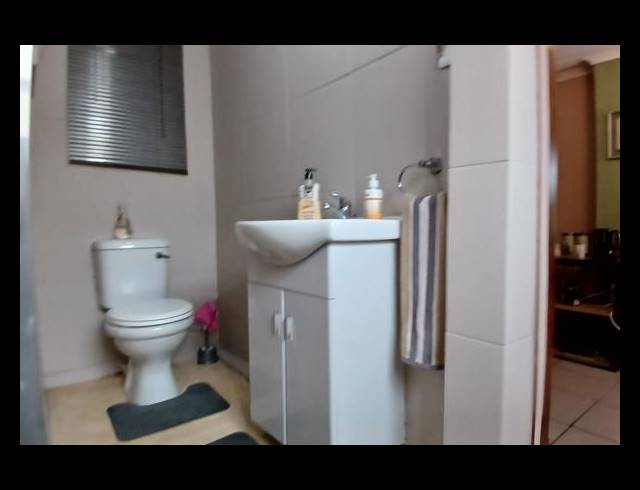 3 BEDROOM FREEHOLD FOR SALE IN ALBERTON NORTH